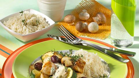 Hähnchengeschnetzeltes in Käsesoße Rezept - Foto: House of Food / Bauer Food Experts KG