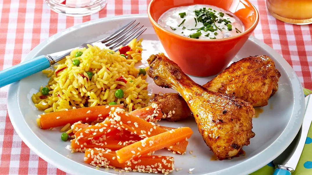 Hähnchenkeulen mit Möhrenpommes Rezept - Foto: LECKER @ Bauer Media Group Hähnchenkeulen mit Möhrenpommes Rezept - Foto: LECKER @ Bauer Media Group
