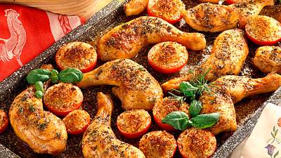 Hähnchenkeulen provencale vom Blech Rezept - Foto: LECKER @ Bauer Media Group