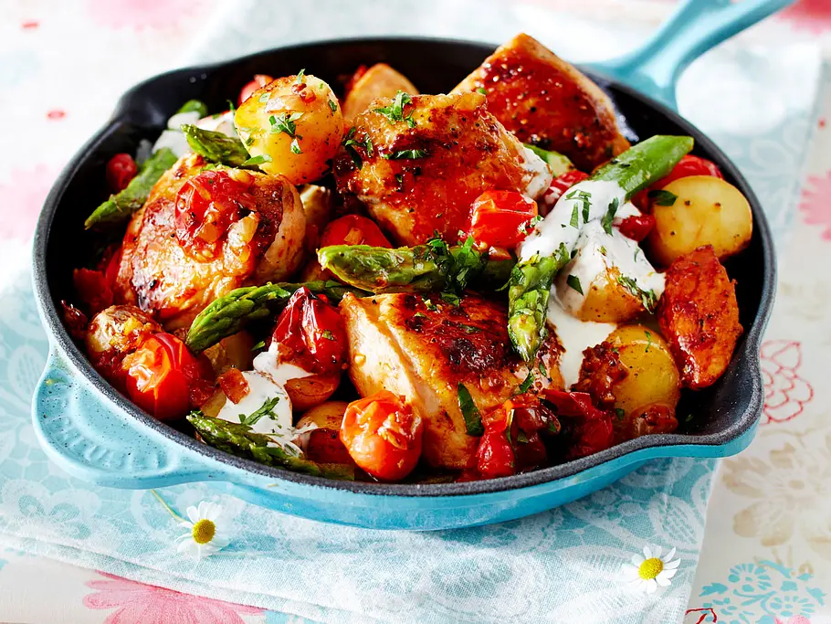 Hähnchenpfanne mit neuen Kartoffeln und Spargel Rezept