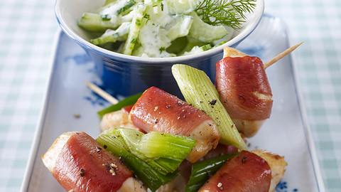 Hähnchenspieß mit Dillgurken (Trennkost) Rezept - Foto: House of Food / Bauer Food Experts KG
