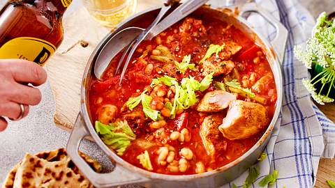 Hähnchenstew mit Baked Beans Rezept - Foto: House of Food / Bauer Food Experts KG
