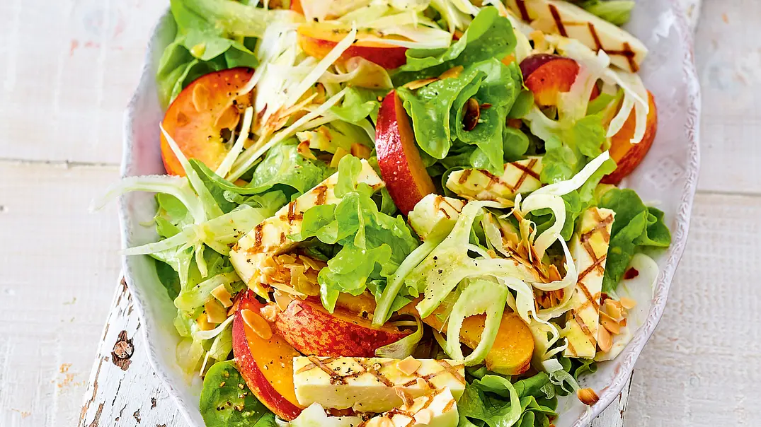 halloumi auf pfirsich - Foto: LECKER @ Bauer Media Group
