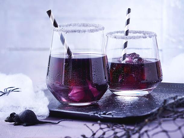 Halloween-Cocktail "Lila Hexe" Halloween-Cocktail "Lila Hexe"