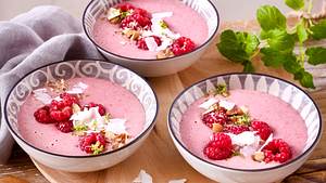 Happy Smoothiebowl mit Kokos Rezept - Foto: House of Food / Bauer Food Experts KG