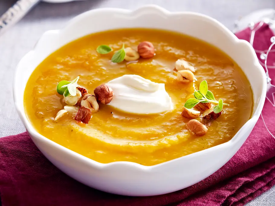 Haselnuss-Kürbissuppe Rezept Haselnuss-Kürbissuppe Rezept