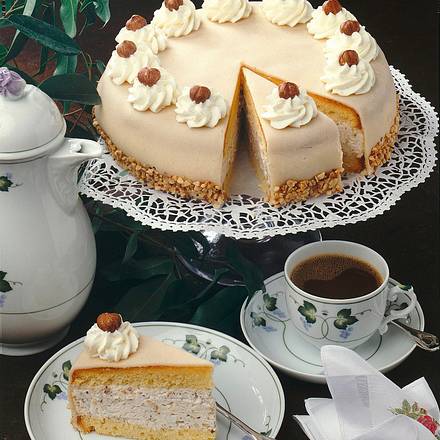 Haselnuss-Sahnetorte Rezept Haselnuss-Sahnetorte Rezept