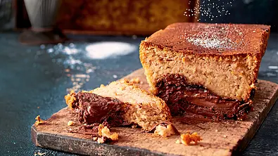 Haselnusskuchen mit Nugatkern Rezept - Foto: LECKER @ Bauer Media Group