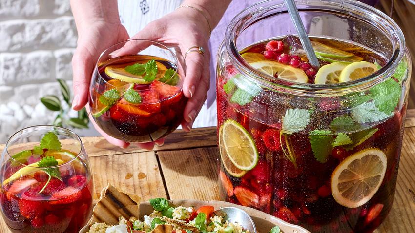 Beerige Sommer-Ciderbowle Rezept - Foto: House of Food / Bauer Food Experts KG