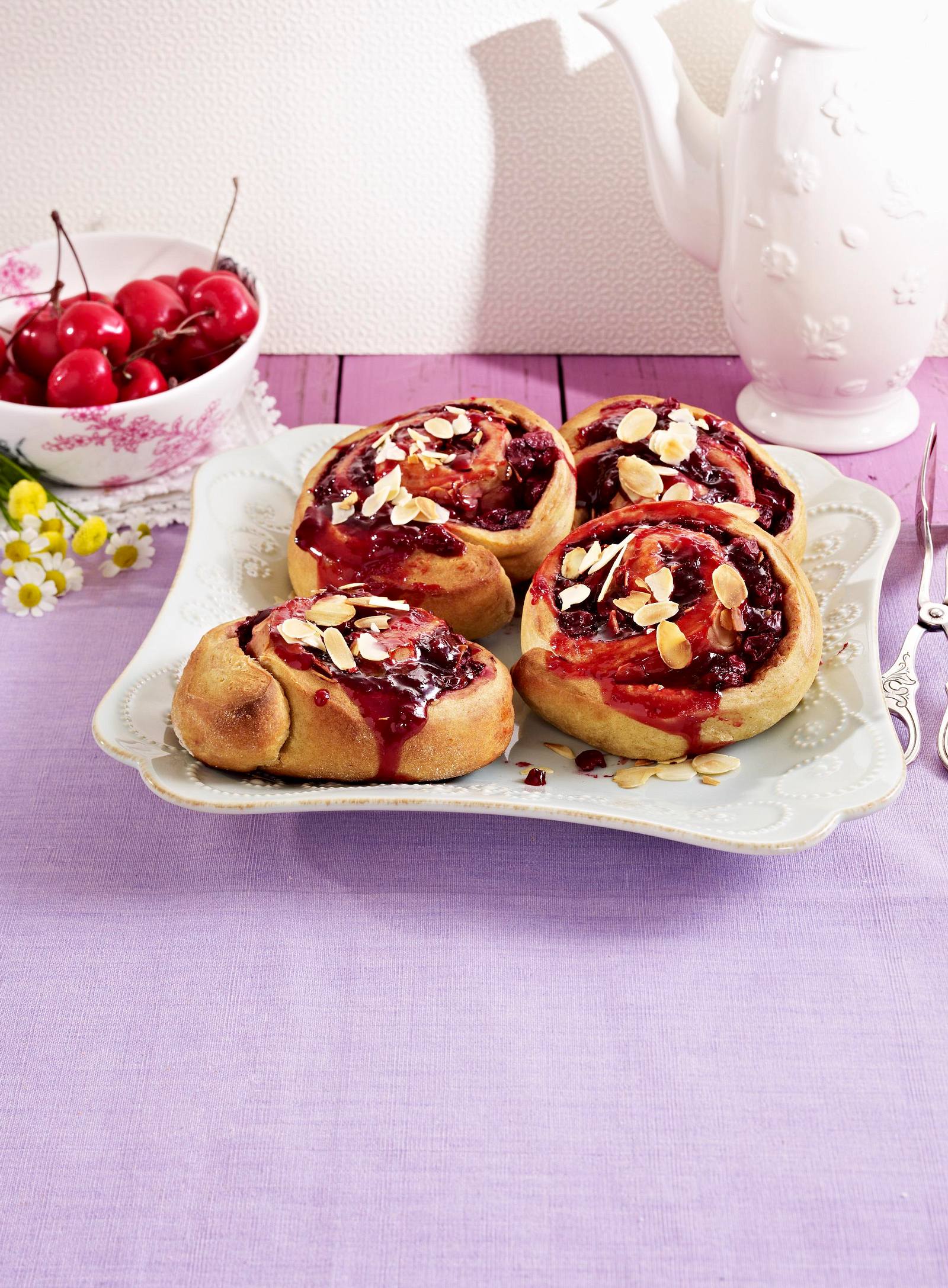 Hefe-Kirsch-Schnecken (Diabetiker) Rezept | LECKER