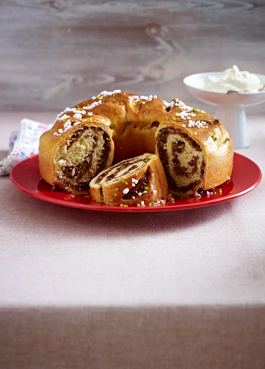 Hefe-Nuss-Kranz Rezept