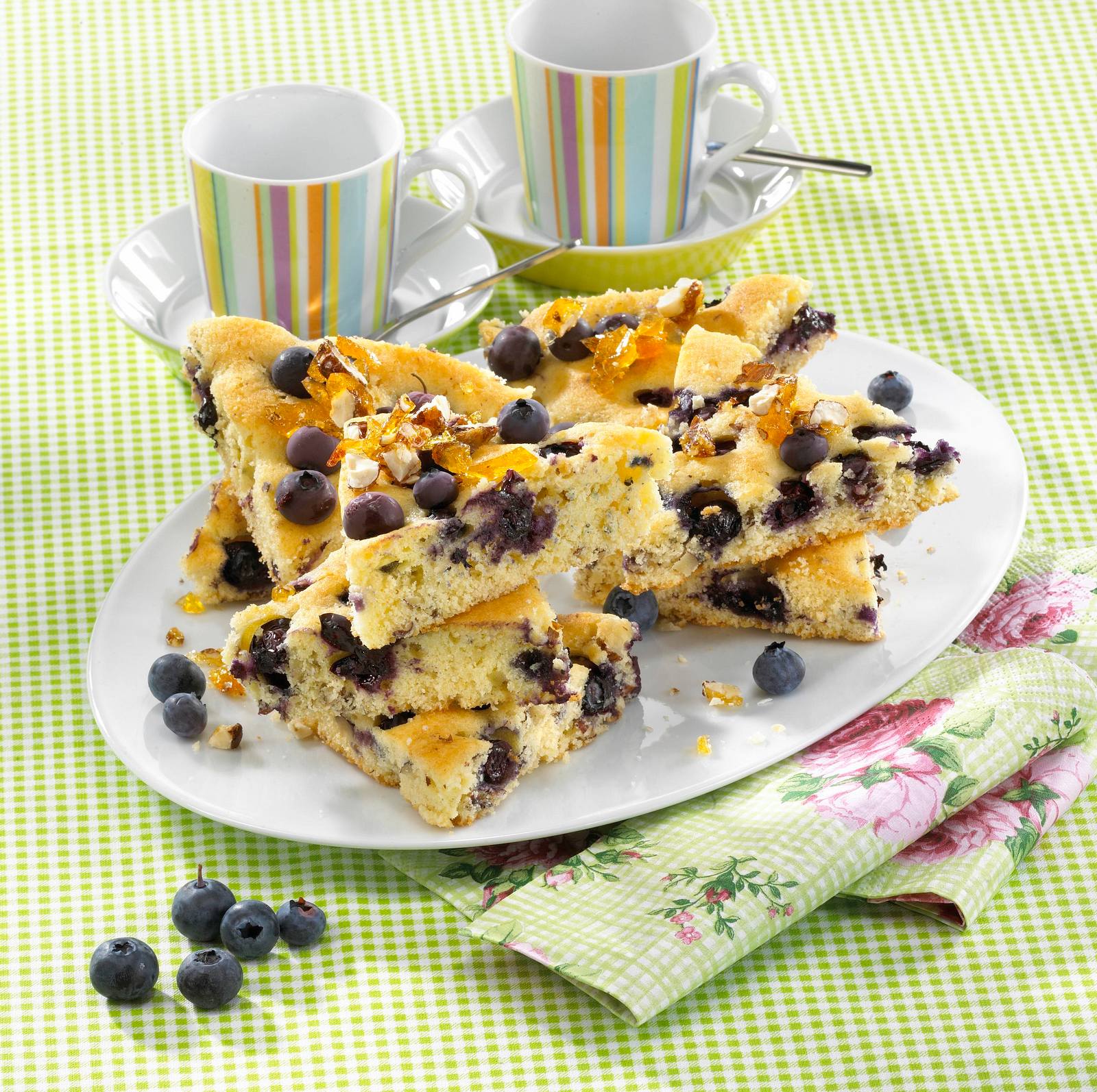 Heidelbeer-Blechkuchen Rezept | LECKER