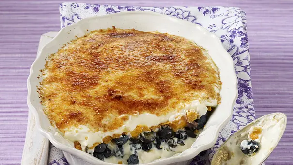 Heidelbeer-Cornflakes-Quark Rezept - Foto: LECKER @ Bauer Media Group