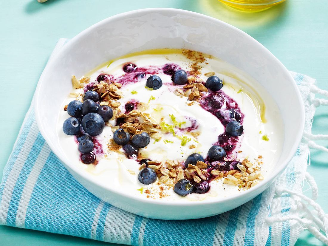 Heidelbeer-Joghurt-Creme Rezept | LECKER