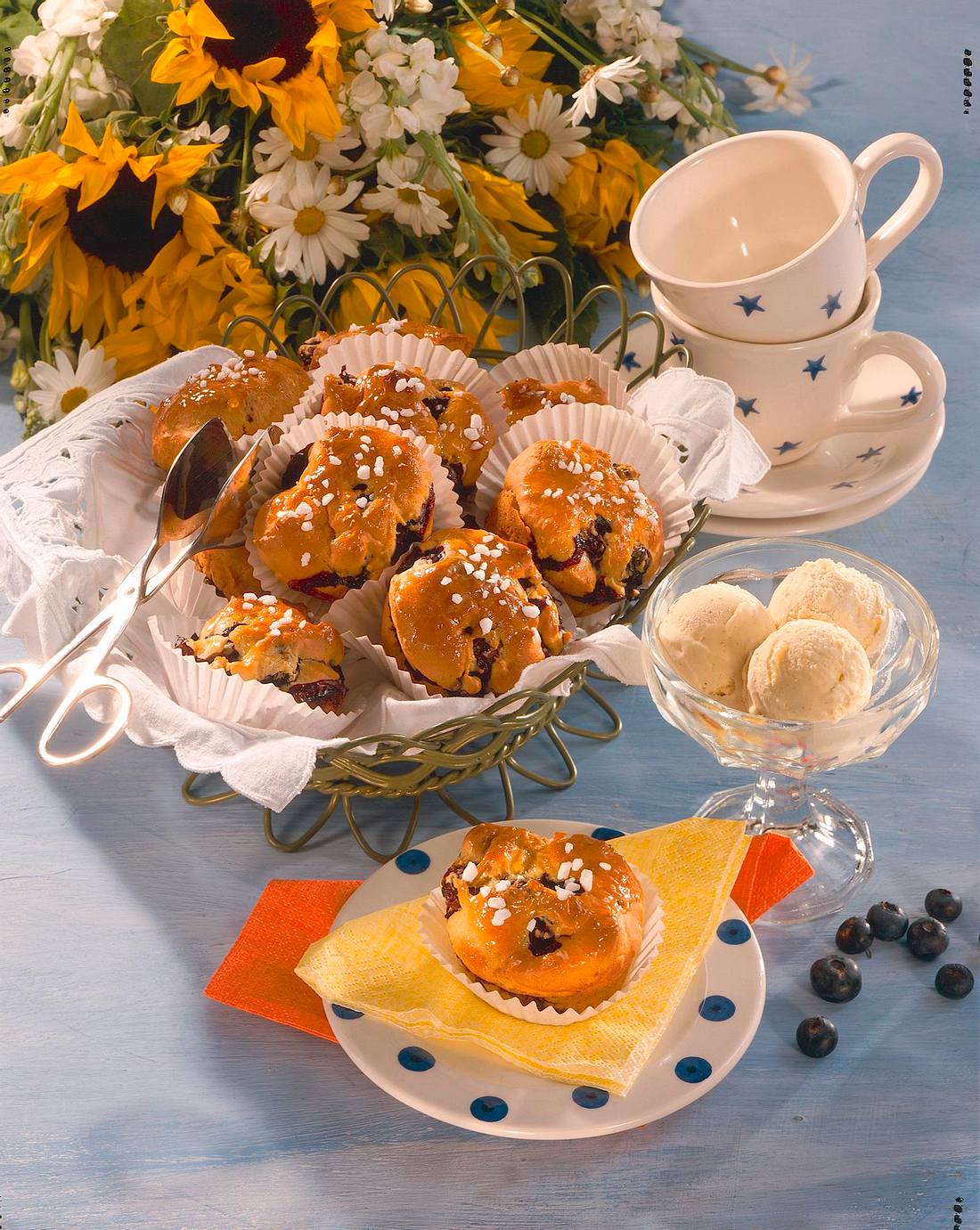 Heidelbeer-Joghurt-Muffins Rezept | LECKER