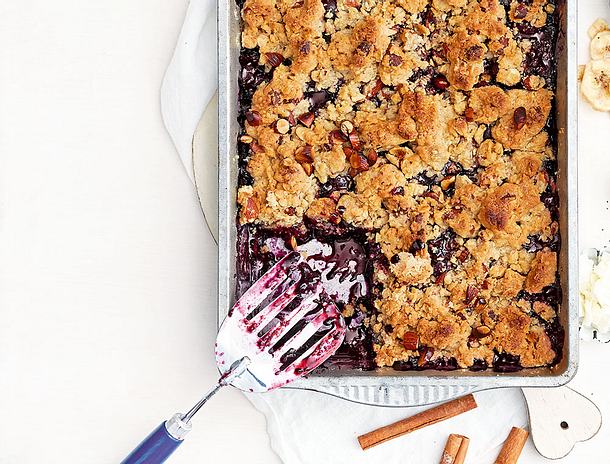 Heidelbeer-Mandel-Crumble Rezept Heidelbeer-Mandel-Crumble Rezept