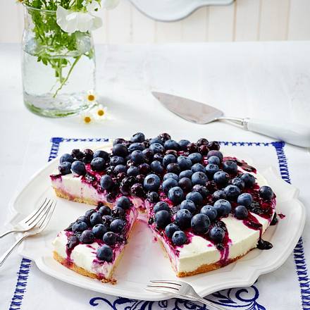 Heidelbeerkäsekuchen (leicht) Rezept Heidelbeerkäsekuchen (leicht) Rezept