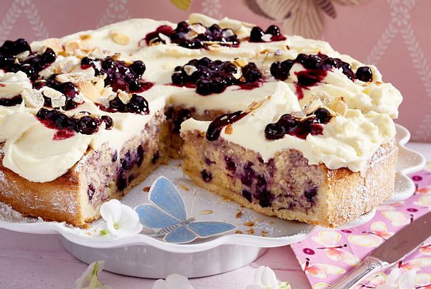 Heidelbeertarte mit Frosting-Creme Rezept Heidelbeertarte mit Frosting-Creme Rezept