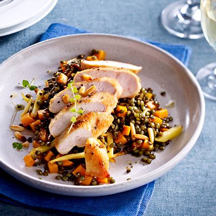 Herbstpfanne mit Hähnchenfilets und Linsen Rezept