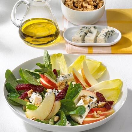 Herbstsalat mit Apfel und Roquefort Rezept Herbstsalat mit Apfel und Roquefort Rezept