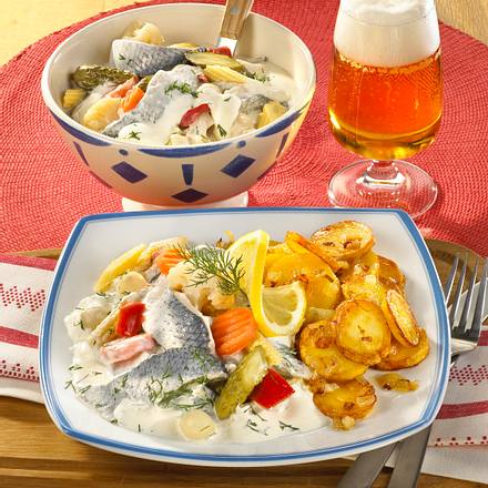 Hering in Sahnestipp mit Bratkartoffeln Rezept Hering in Sahnestipp mit Bratkartoffeln Rezept