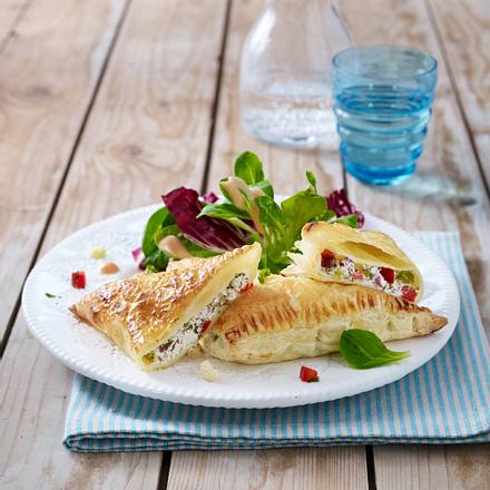 Herzhafte Blätterteigtaschen Rezept