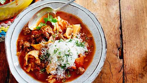 Herzhafte Lasagnesuppe Rezept - Foto: House of Food / Bauer Food Experts KG