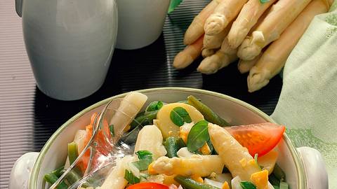 Herzhafter Spargelsalat Rezept - Foto: Horn