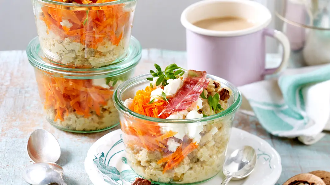 Herzhaftes Porridge mit Feta Rezept - Foto: LECKER @ Bauer Media Group Herzhaftes Porridge mit Feta Rezept - Foto: LECKER @ Bauer Media Group