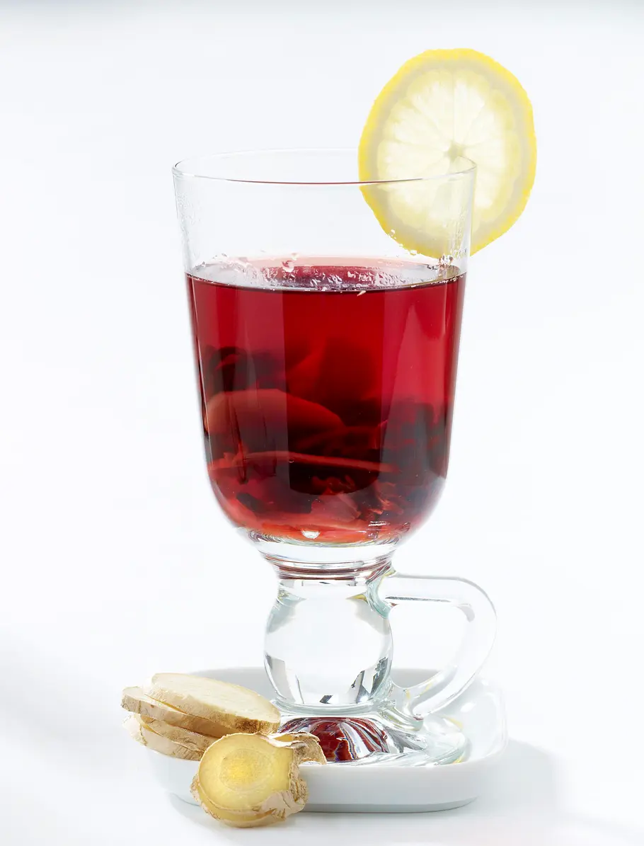 Hibiskustee mit Zitrone und Ingwer (Schlank-Tee) Rezept Hibiskustee mit Zitrone und Ingwer (Schlank-Tee) Rezept