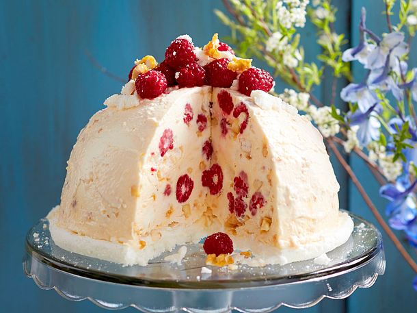 Himbeer-Baiser-Eistorte Rezept