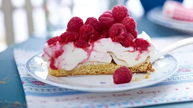 Himbeer-Baiser-Torte mit Sahnequark Rezept - Foto: LECKER @ Bauer Media Group