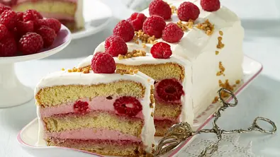 Himbeer-Biskuit-Schichtkuchen Rezept - Foto: LECKER @ Bauer Media Group