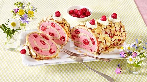 Himbeer-Biskuitrolle Rezept - Foto: House of Food / Bauer Food Experts KG