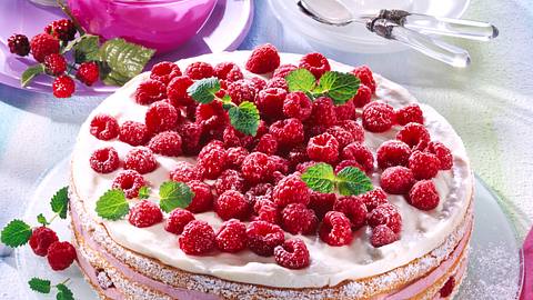 Himbeer-Buttermilch-Torte Rezept - Foto: House of Food / Bauer Food Experts KG