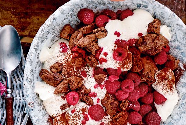 Himbeer-Cookie-Trifle Rezept Himbeer-Cookie-Trifle Rezept