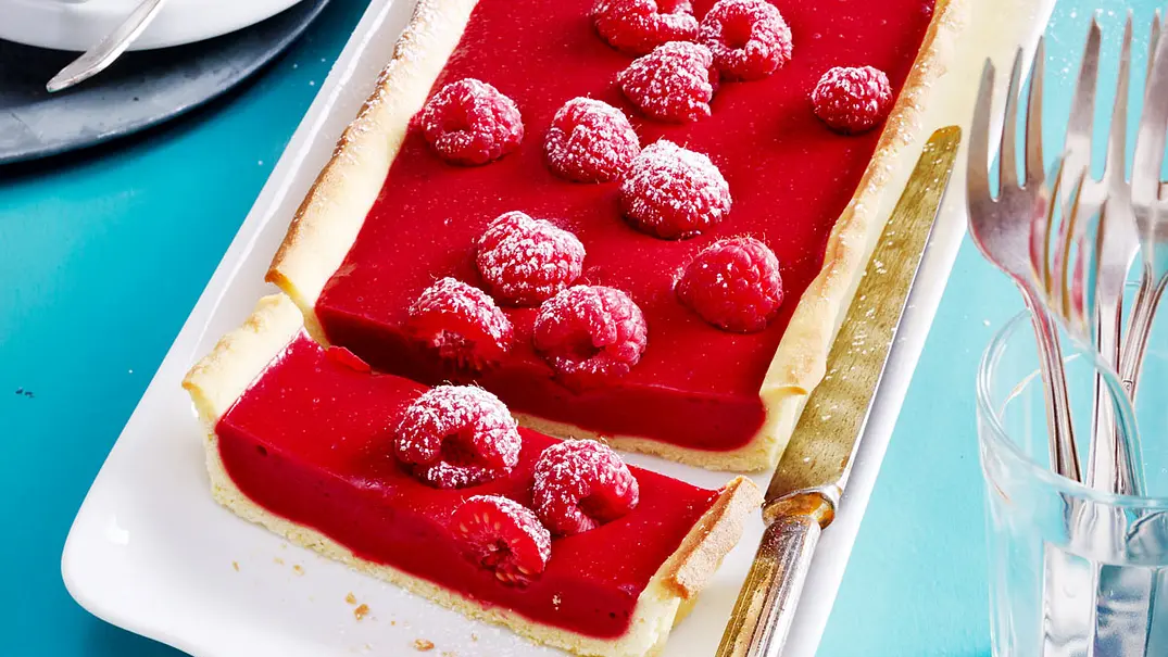 Himbeer-Curd-Tarte Rezept - Foto: LECKER @ Bauer Media Group Himbeer-Curd-Tarte Rezept - Foto: LECKER @ Bauer Media Group