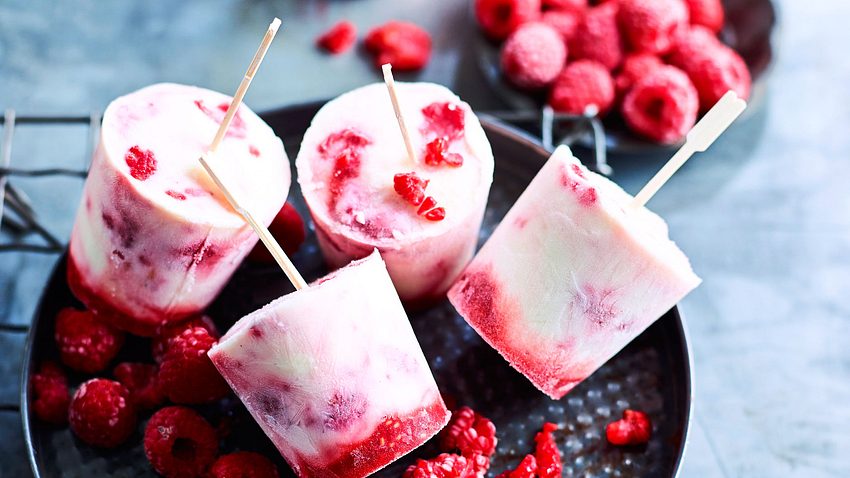 Himbeer-Joghurt-Pops keep cool Rezept - Foto: Bauer Media Australia