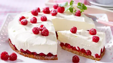 Himbeer-Joghurt-Torte Rezept - Foto: LECKER @ Bauer Media Group