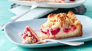 Himbeer-Kokos-Kuchen Rezept - Foto: LECKER @ Bauer Media Group Himbeer-Kokos-Kuchen Rezept - Foto: LECKER @ Bauer Media Group