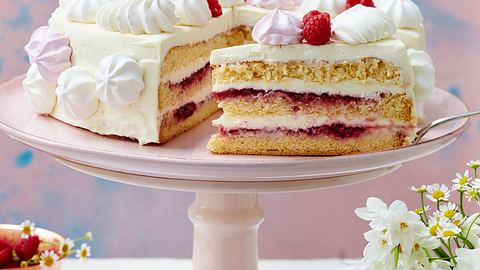 Himbeer-Mascarpone-Torte mit Baisertuffs Rezept - Foto: House of Food / Bauer Food Experts KG
