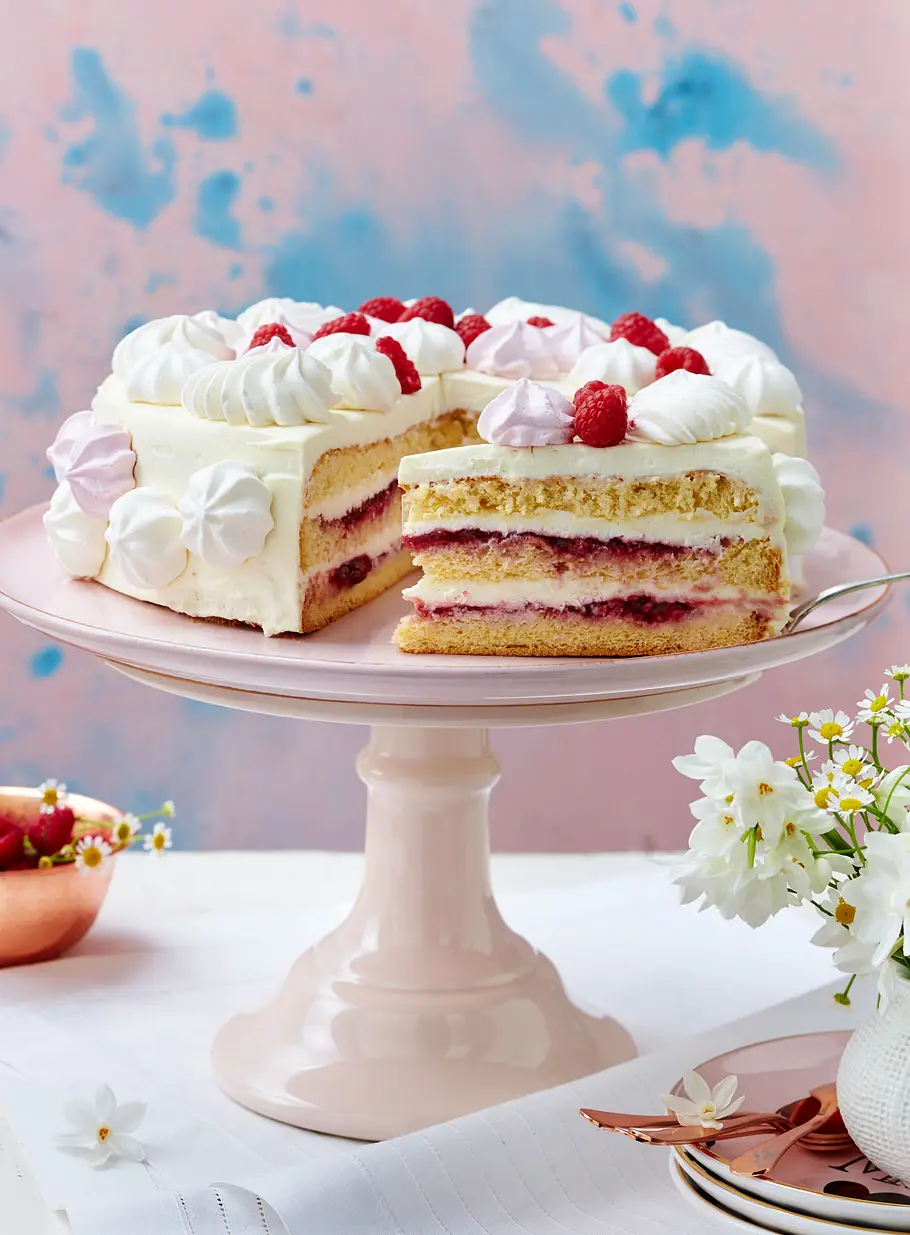 Himbeer-Mascarpone-Torte mit Baisertuffs Rezept Himbeer-Mascarpone-Torte mit Baisertuffs Rezept