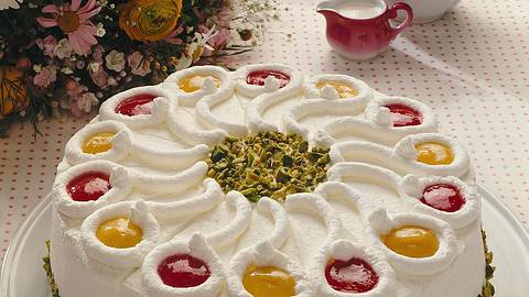 Himbeer-Pfirsich-Sahne-Torte Rezept - Foto: Horn