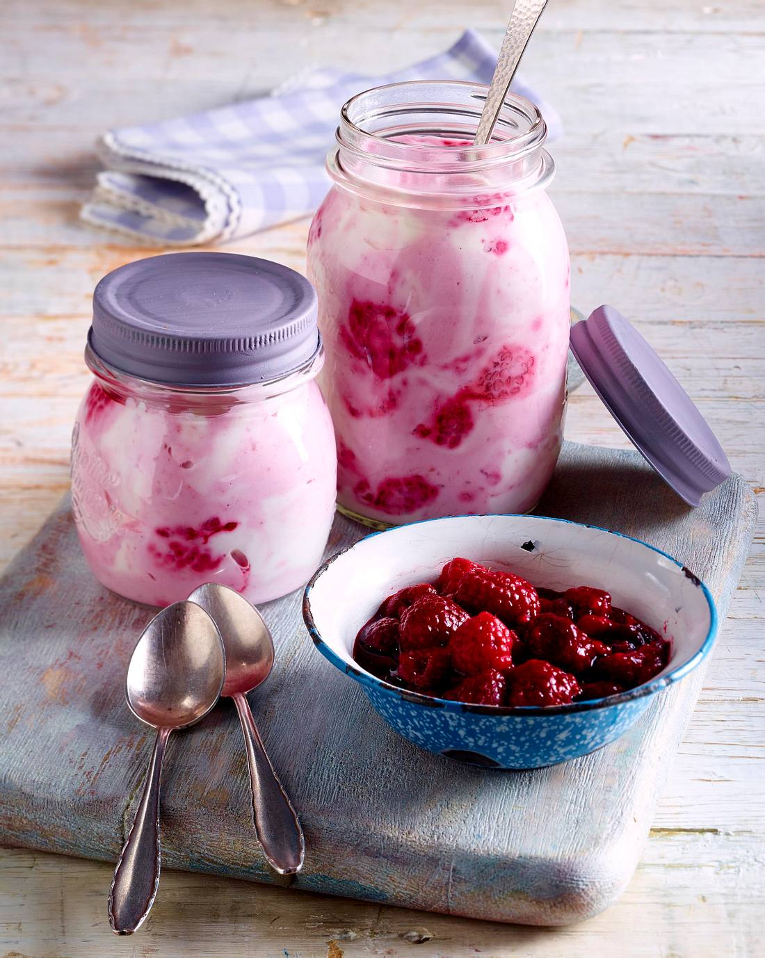 Himbeer-Quark-Swirl Rezept | LECKER Himbeer-Quark-Swirl Rezept | LECKER