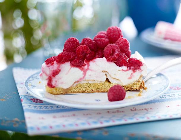Himbeer-Schneemousse-Torte Rezept
