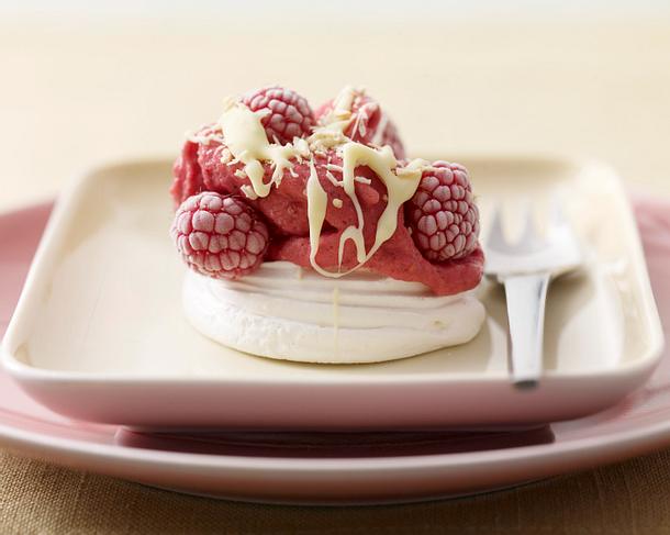 Himbeer-softeis- Törtchen Rezept Himbeer-softeis- Törtchen Rezept
