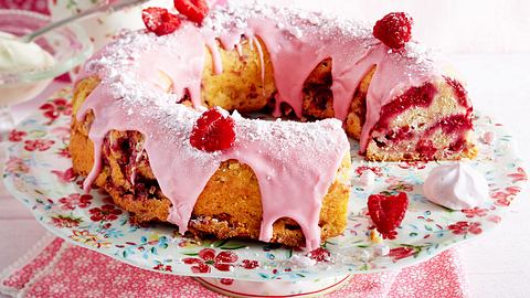 Himbeer-Vanille-Savarin Rezept - Foto: House of Food / Bauer Food Experts KG