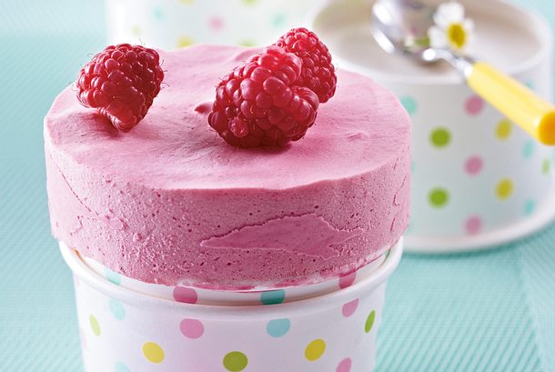 Himbeersahneeis im Becher Rezept Himbeersahneeis im Becher Rezept