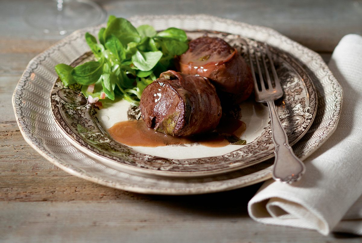 Hirsch-Saltimbocca mit Feldsalat Rezept