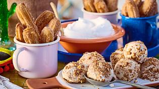 Churros mit crunchy Zimteis Rezept - Foto: LECKER @ Bauer Media Group
